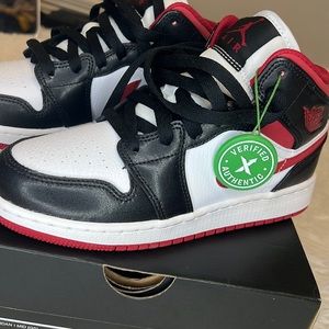 Air Jordan 1 Mid (GS)